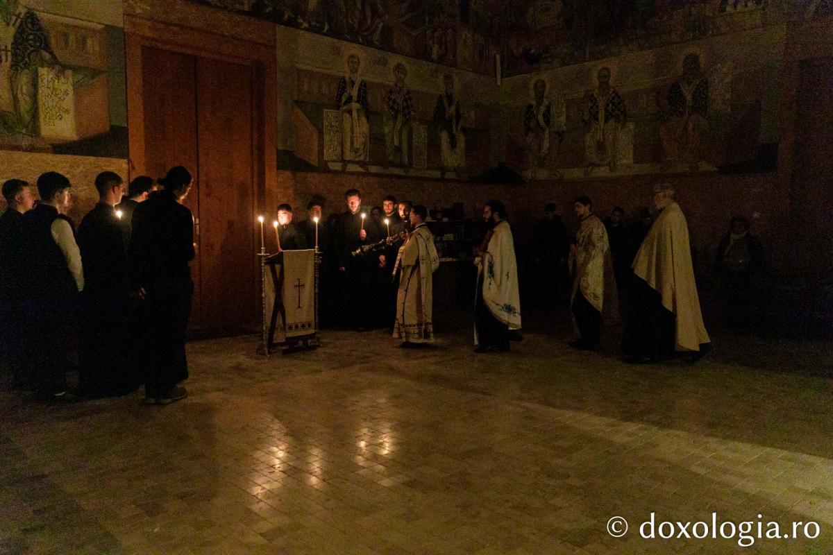 Priveghere în cinstea Sfântului Maxim Mărturisitorul la parohia Munteni-Copou / Foto: pr. Silviu Cluci